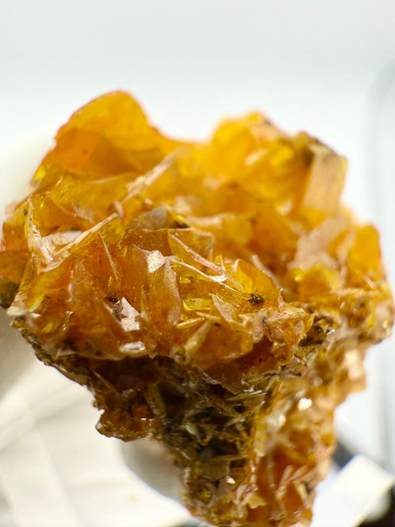 ウルフェナイト　モロッコ産　原石　鉱物標本　水晶　天然石　モリブデン鉛鉱