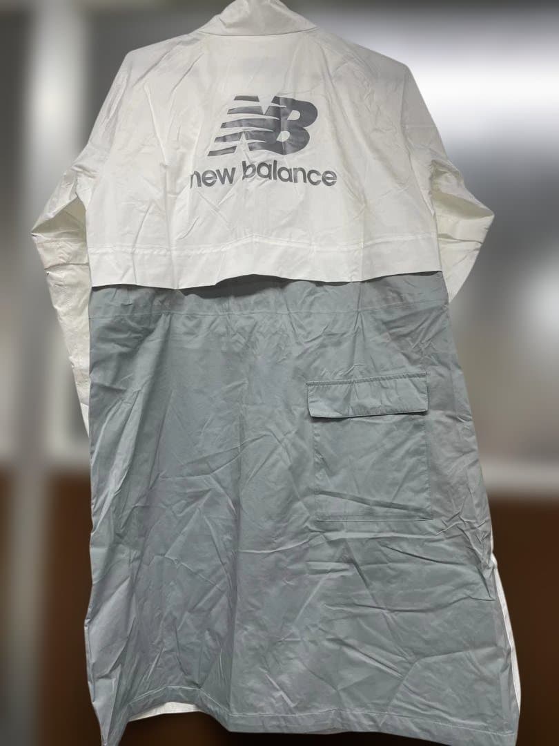 New Balance レディース レインウェア Mホワイト/グレー