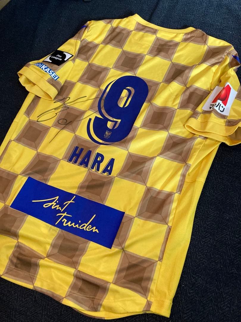 サッカー ユニフォーム シントトロイデン