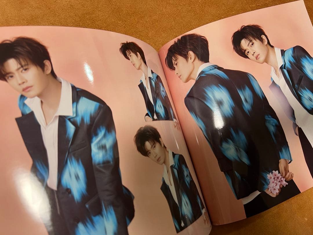 2023(二)アレン・レン（任嘉倫）個人写真集　正方形32p ALLEN写真集