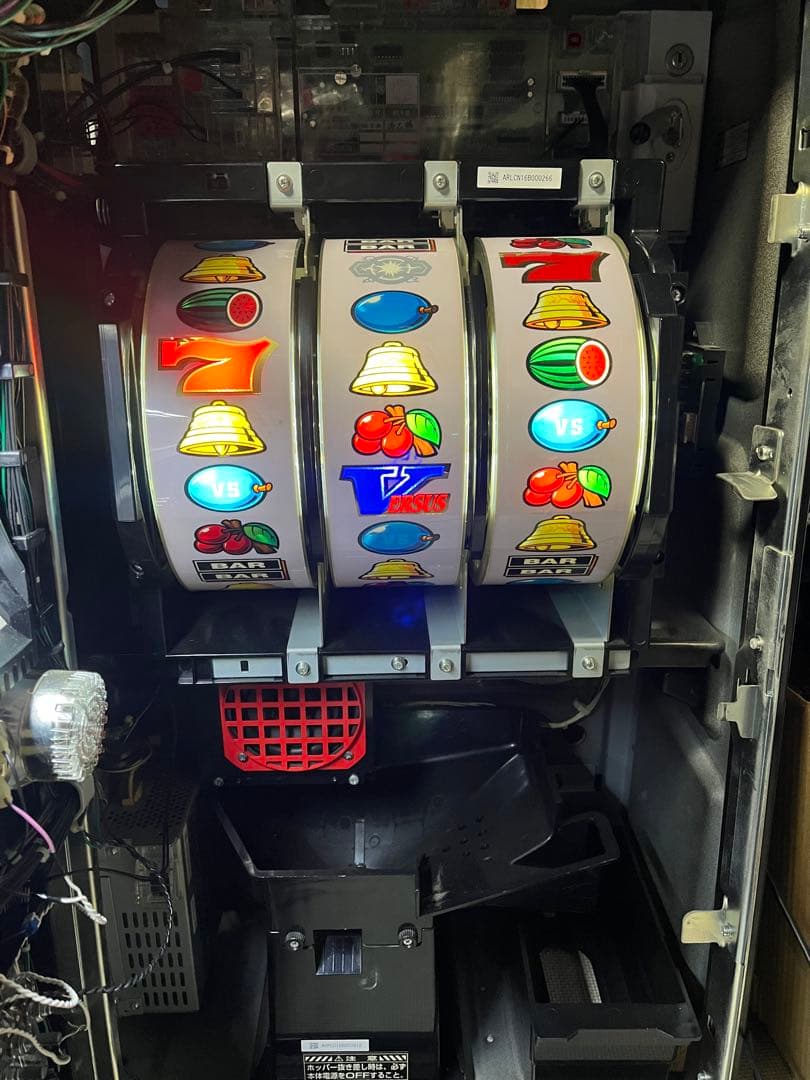 VERSUS バーサス 5号機 実機 送料無料 不要機、無段階ボリューム付