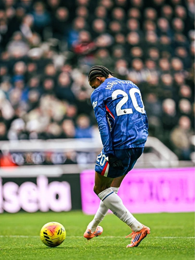 ジョアン・ペドロ　実使用ユニフォーム　直筆サイン入り　JOÃO PEDRO