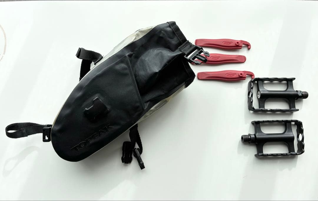 InterMax ロードバイク カーボンフレーム　黒/赤