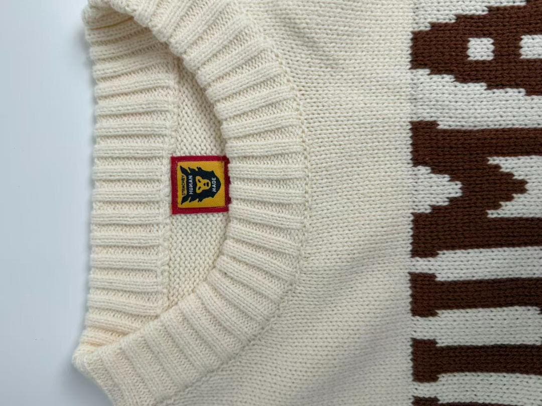 HUMAN MADE 犬刺繍 ニットセーター