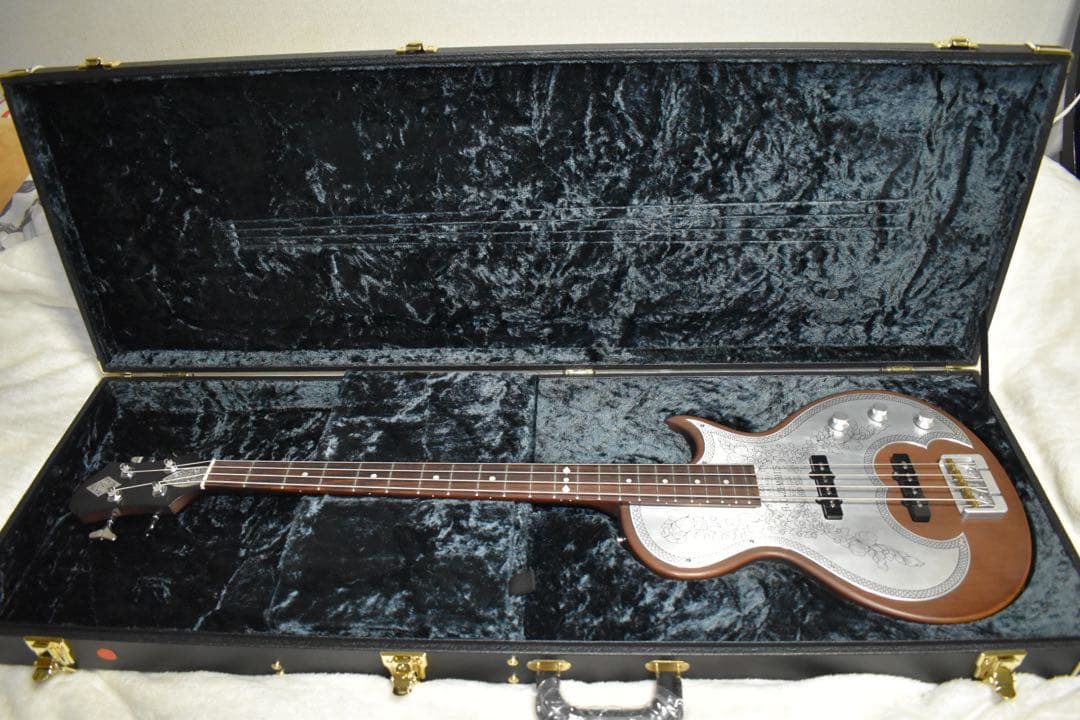 ベース Zemaitis Antanus Bass