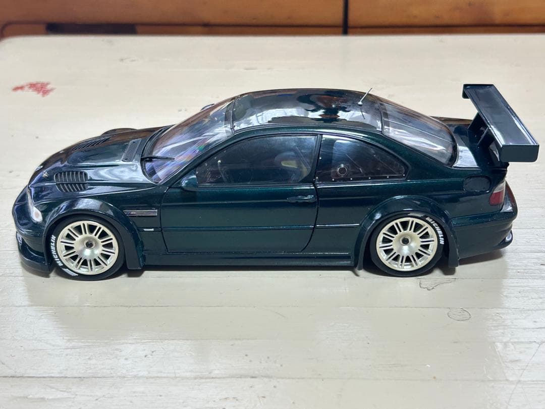 ハ*チ様  M3 GTRダークグリーン ミニカー 1/18