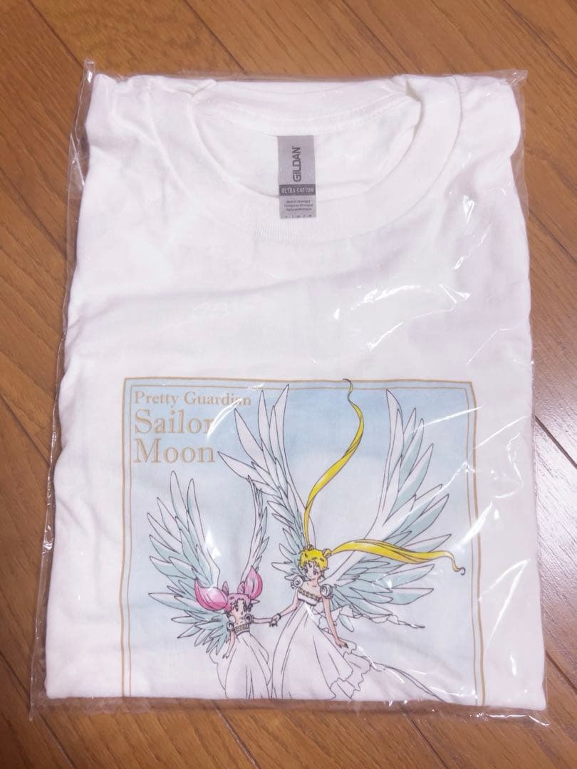 新品未使用　Lサイズ ストアオリジナル　ロンT セーラームーン