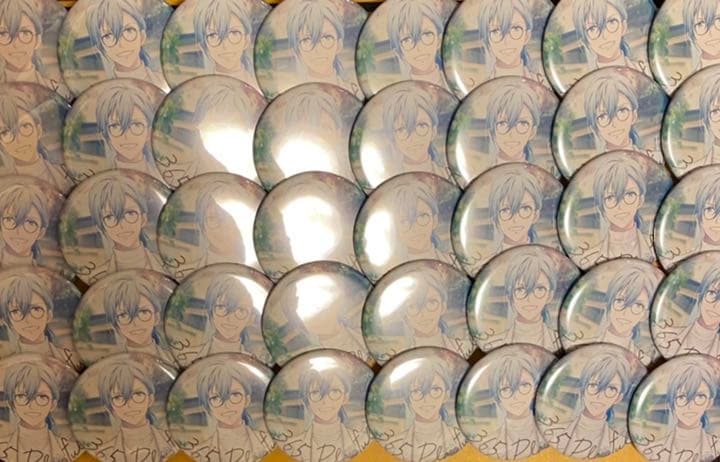 四葉環 DHC 缶バッジ