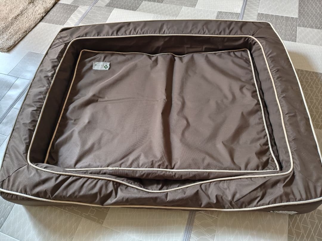 ペピイ：スマートスクエアベッド（防水）　Mサイズ　ブラウン