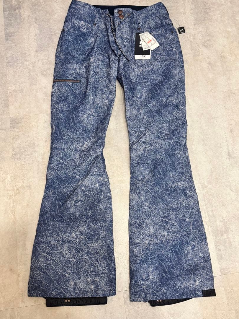 新品未使用レディーススノーボードウェア上下7点セット DC phenix FRK