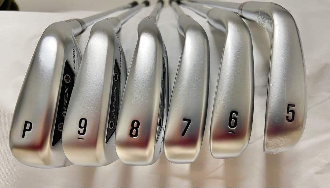 トム【ほぼ新品】キャロウェイ　APEX Ai200 アイアンセット