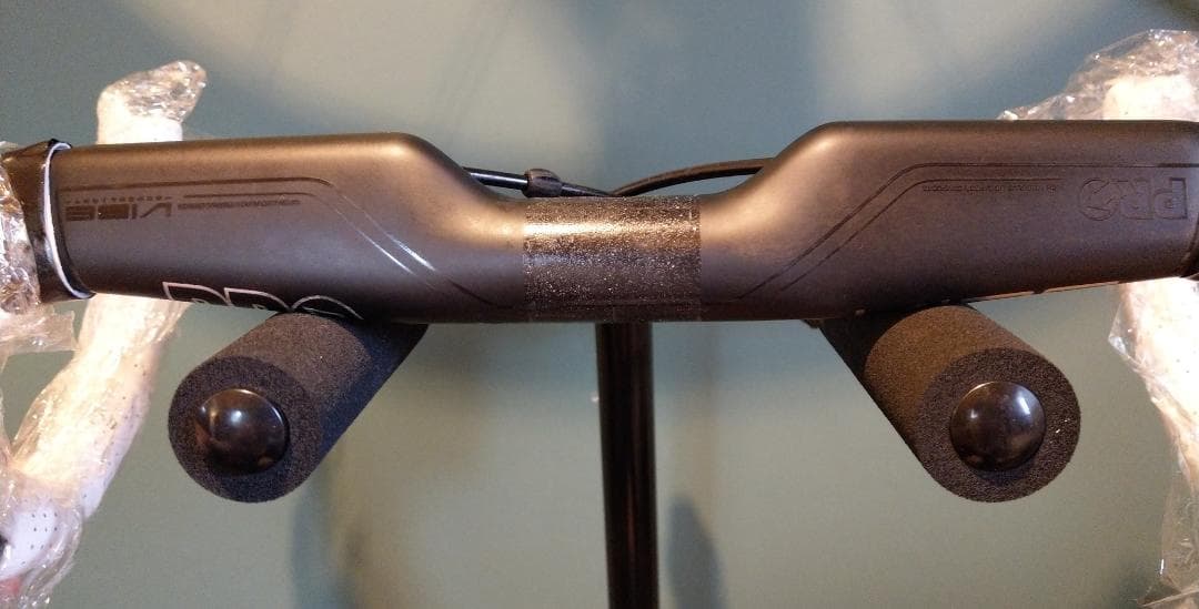 Shimano PRO VIBE エアロスーパーライトハンドルバー 380mm