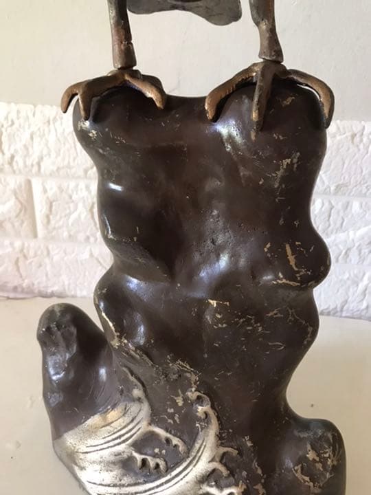 古銅製，岩上に鷹置物，古美術品，高50cm，重4400克