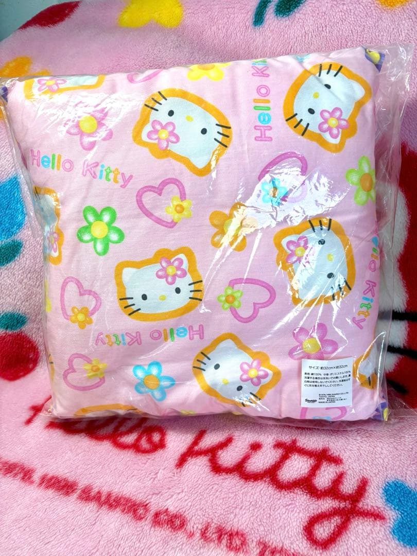 新品　激レア　カオハナ　ハローキティ　クッション　ボアポーチ　携帯ケース レトロ