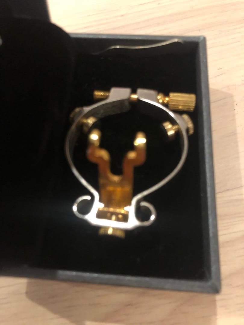 JLVリガチャー　クラリネット　B♭/E♭兼用　プラチナ