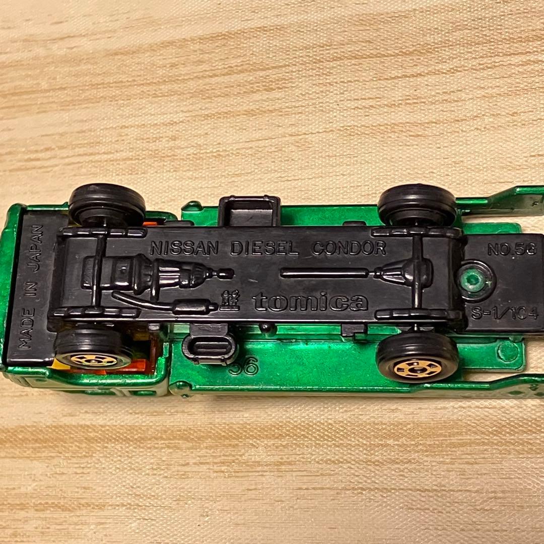 トミカ 日産ディーゼル コンドル ブルドーザー付 No56 1/104