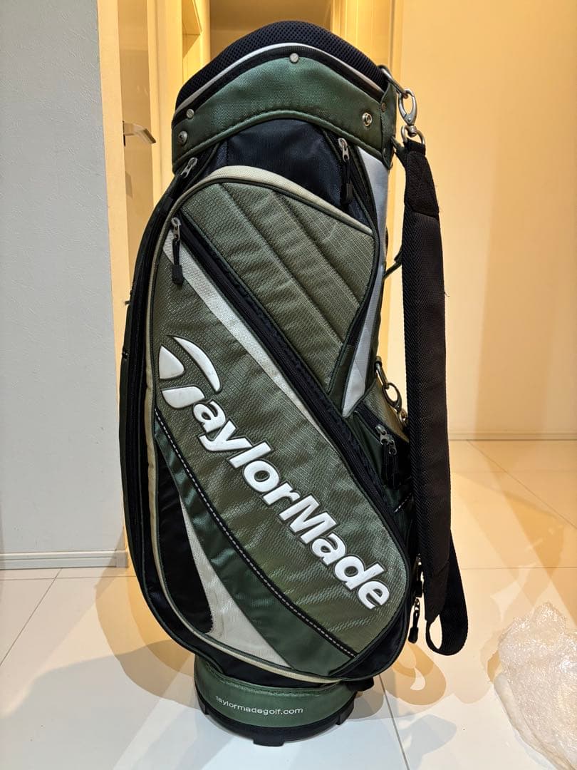 TaylorMade ゴルフバッグ・キャディバッグ　カーキ