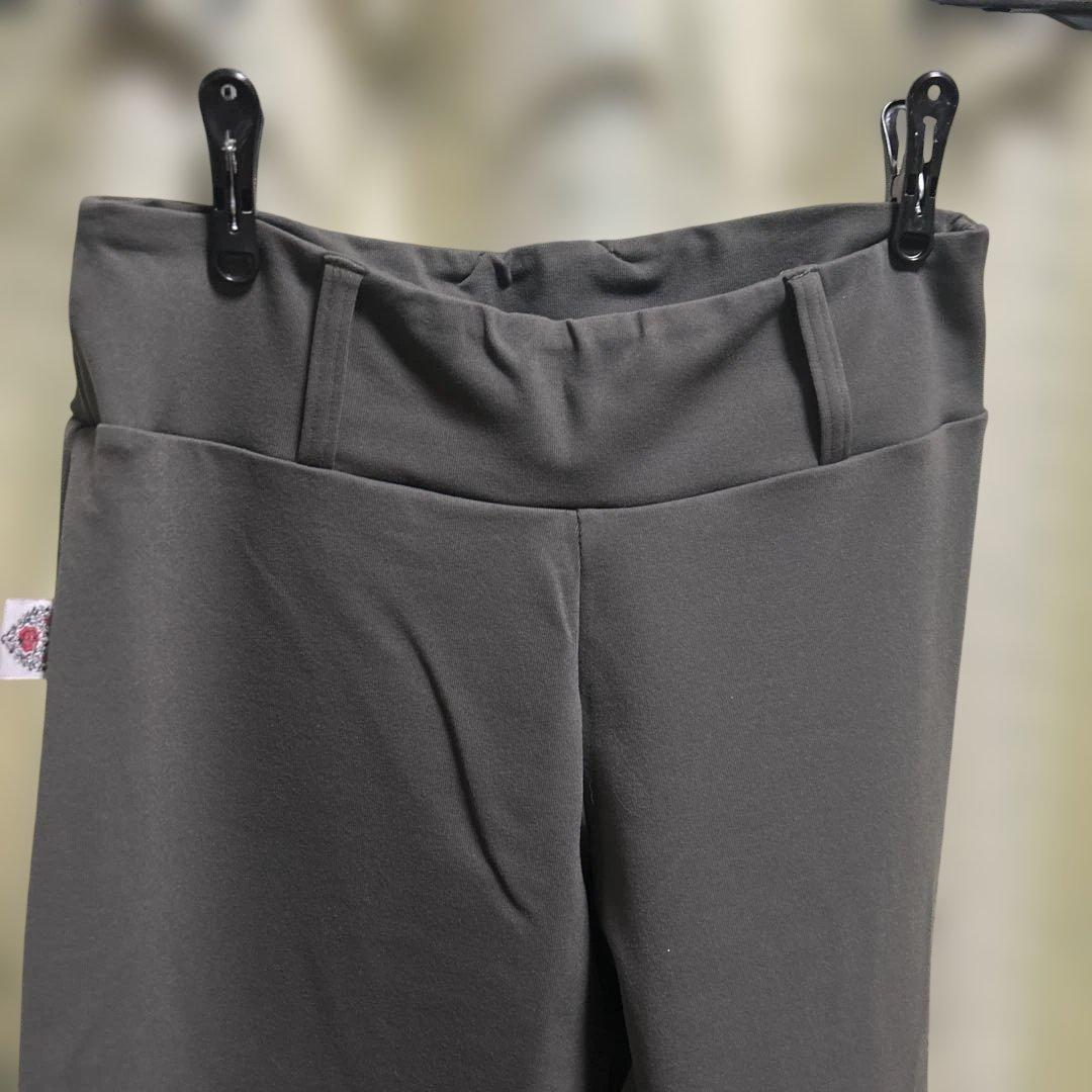 ミカランセ　ブーツカットパンツ