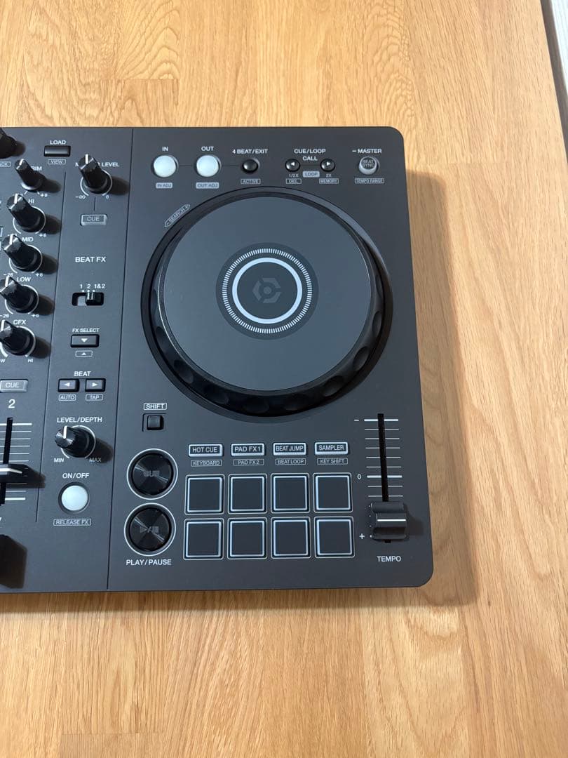 DDJ-FLX4 コントローラー
