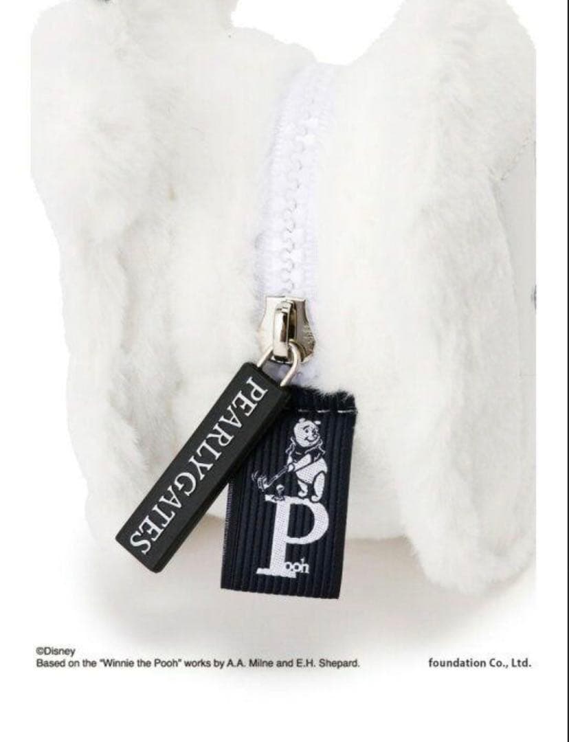 新品 未使用 PEARLY GATES プーさんフェイクファーボールポーチ