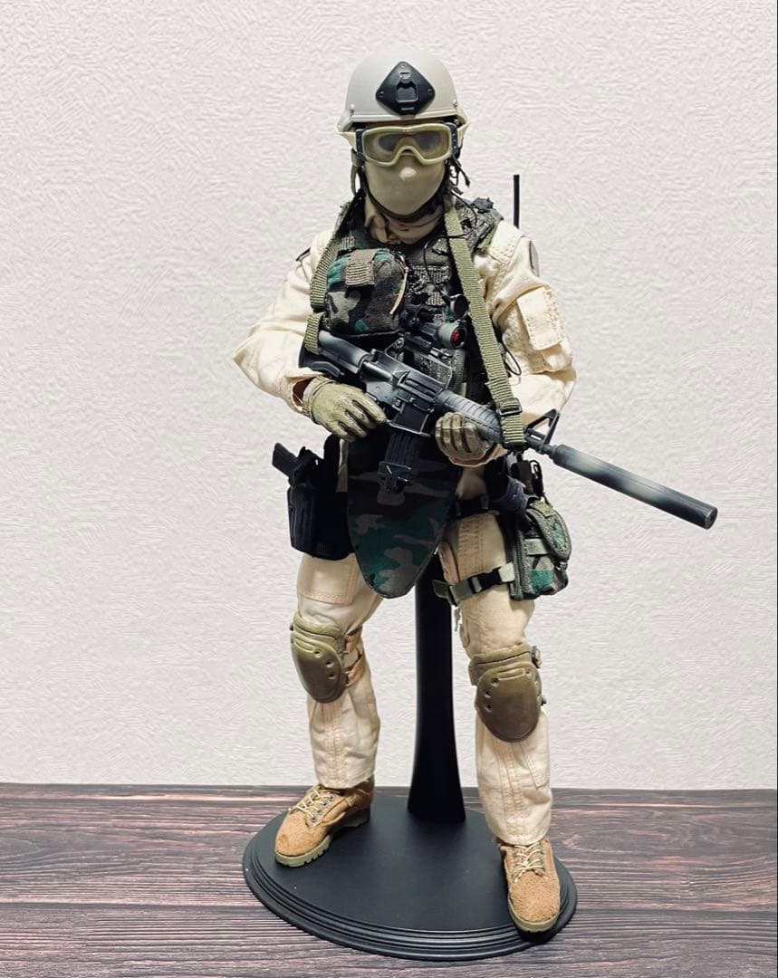 ホットトイズ １／6 USMC フォースリーコン 兵士 軍人 フィギュア