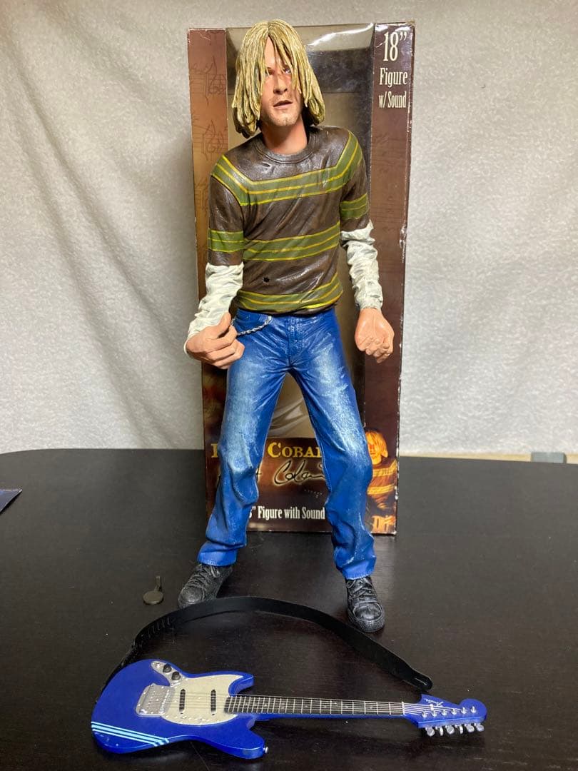 ネカ　Neca カートコバーン　 Cobain 18センチ