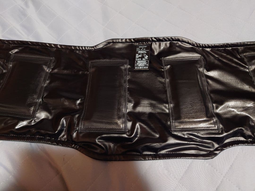 シックスパッドCore Belt 2 EMSトレーニングベルト　Lサイズ