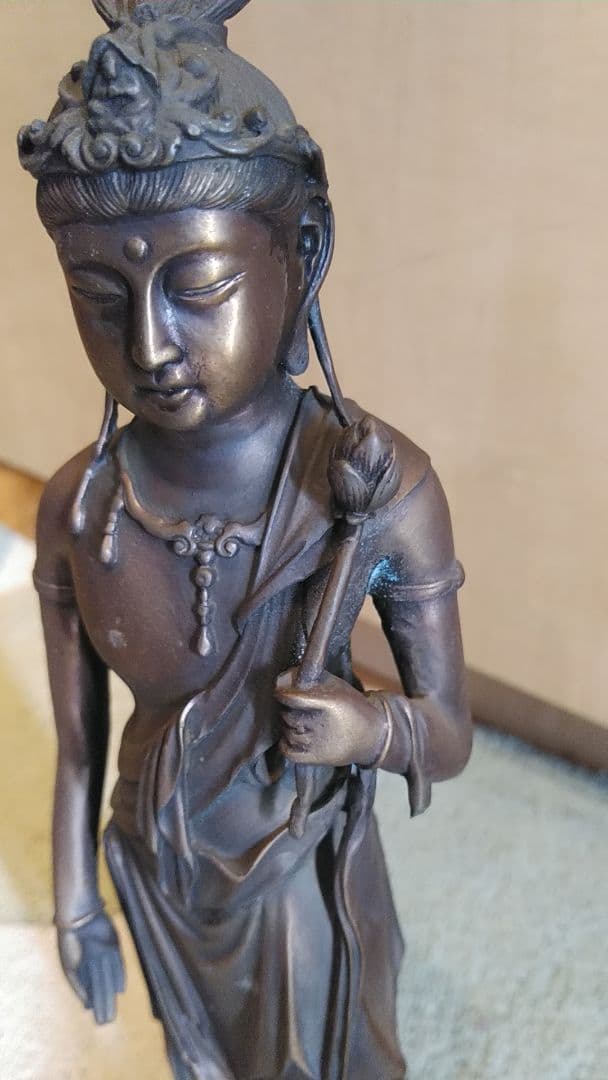観音像　銅像