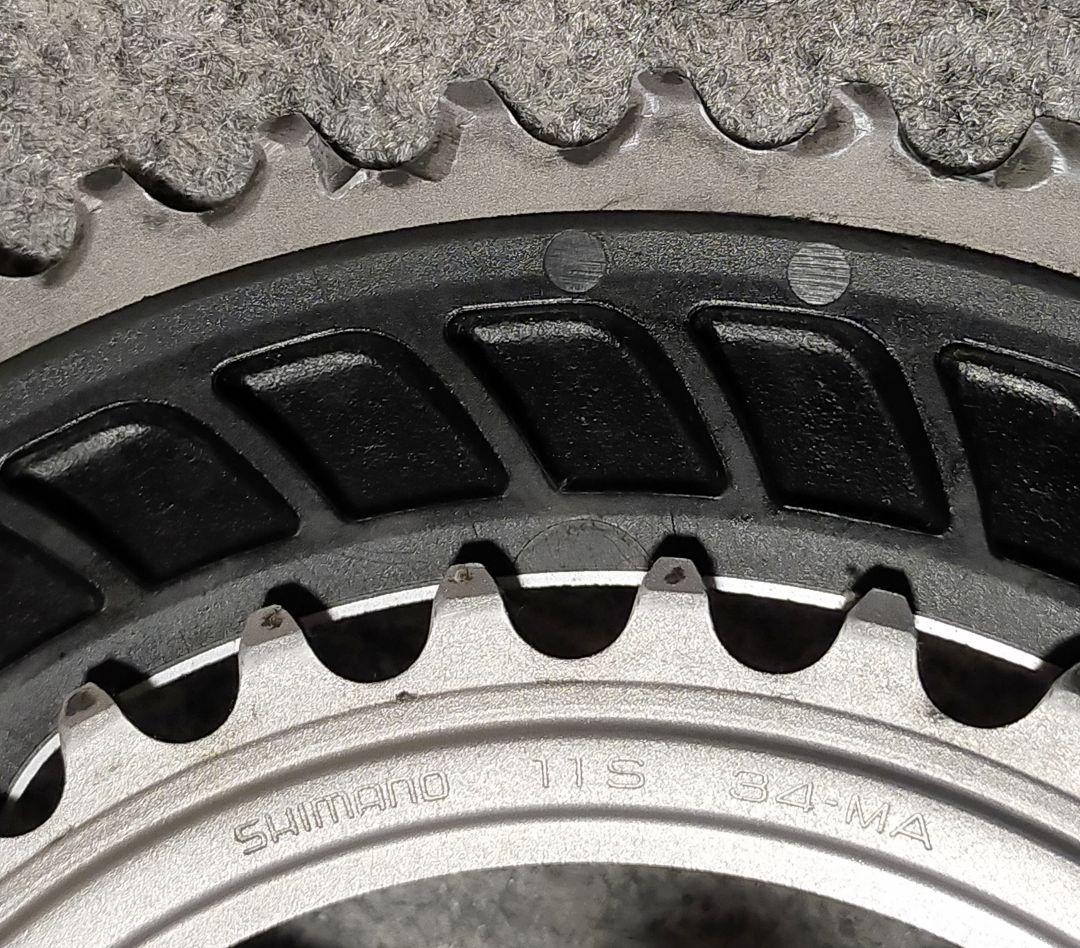 SHIMANO 105 クランクセット 50-34T BB付