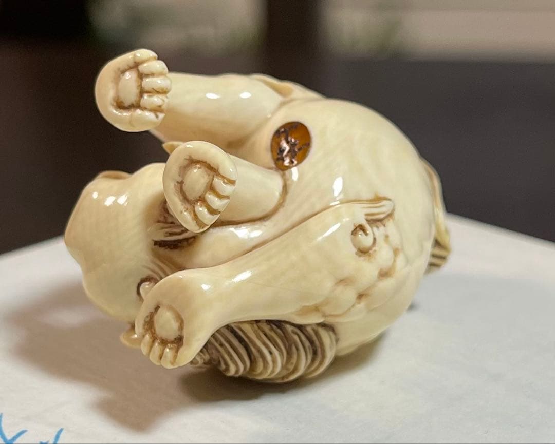 『獅子』 根付 　　（提げ物 /緒締め /帯留め /Netsuke）