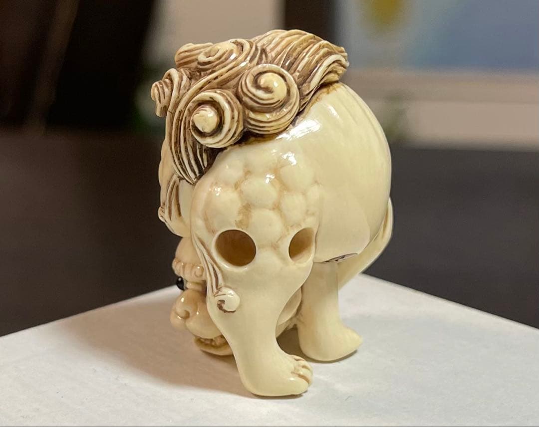 『獅子』 根付 　　（提げ物 /緒締め /帯留め /Netsuke）