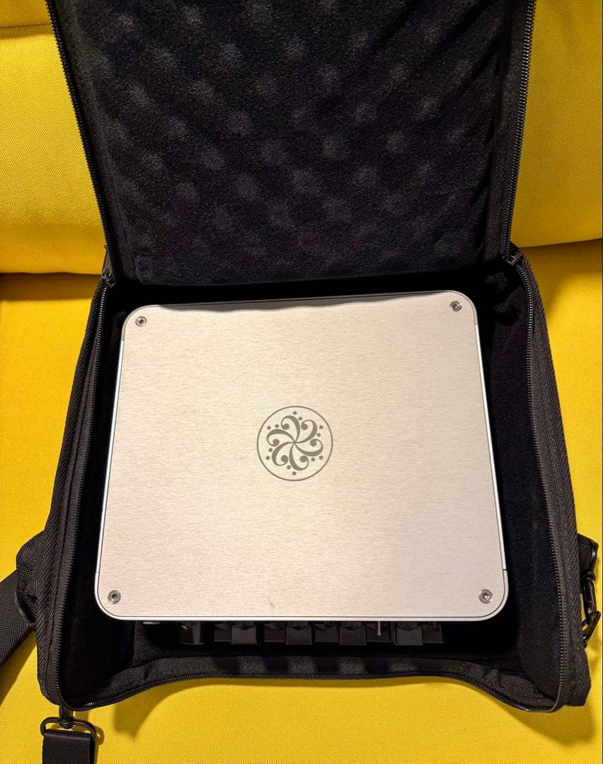 近*薫様 ダークグラスMicroTubes900 ベースヘッドアンプ美品っ！！！