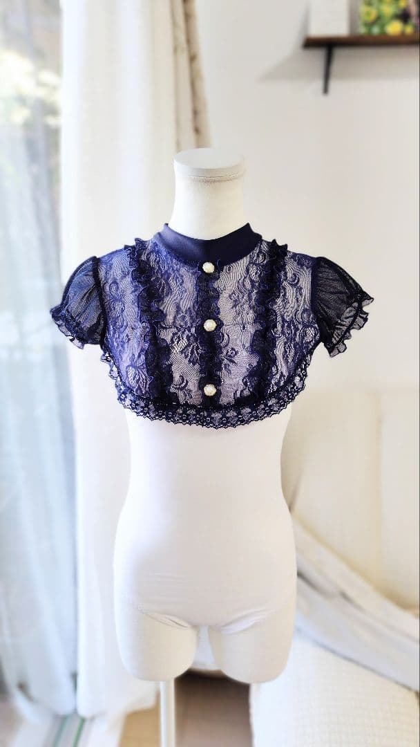 Ｓ～Ｍ／紺色フリルとレースで贅沢エレガントに。ロココ調宮廷ドレス風娘役レオタード