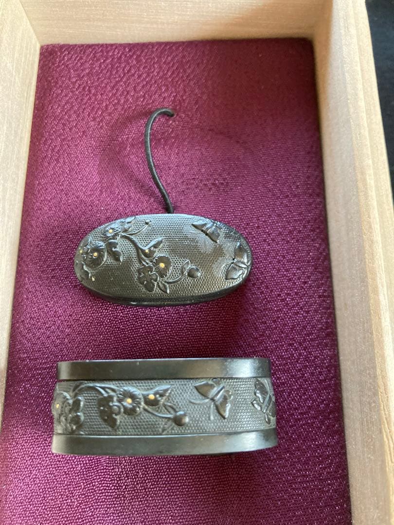 赤銅縁頭　刀装具