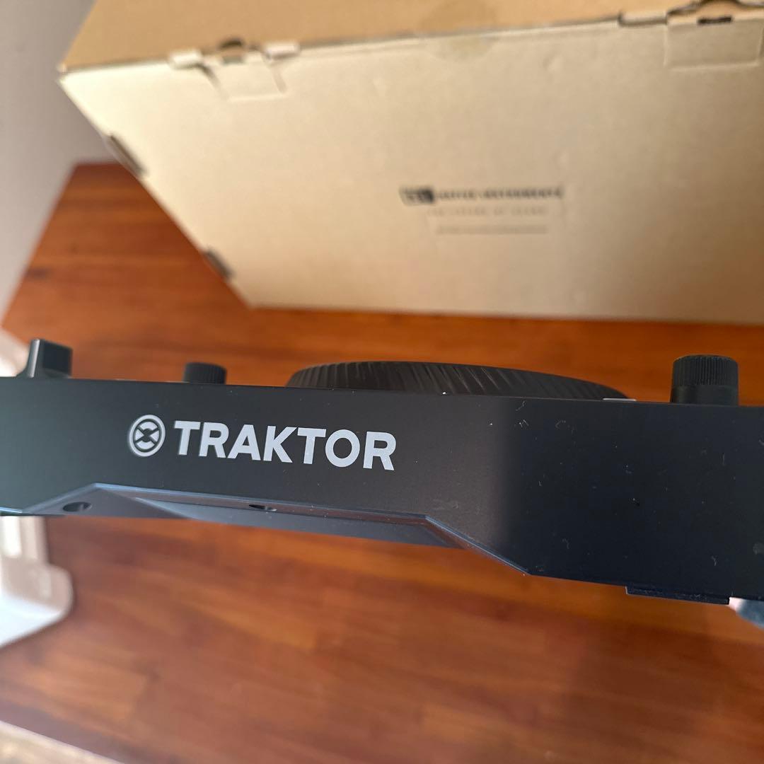 【期間限定大特価】TRAKTOR KONTROL S2 MK3 【早い者勝ち】