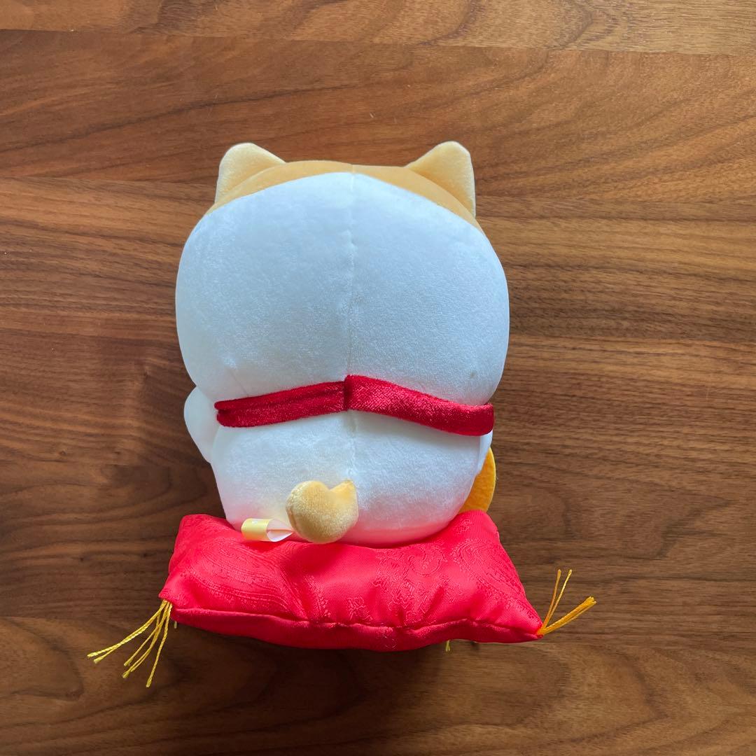 ちいかわハチワレぬいぐるみ 福招き