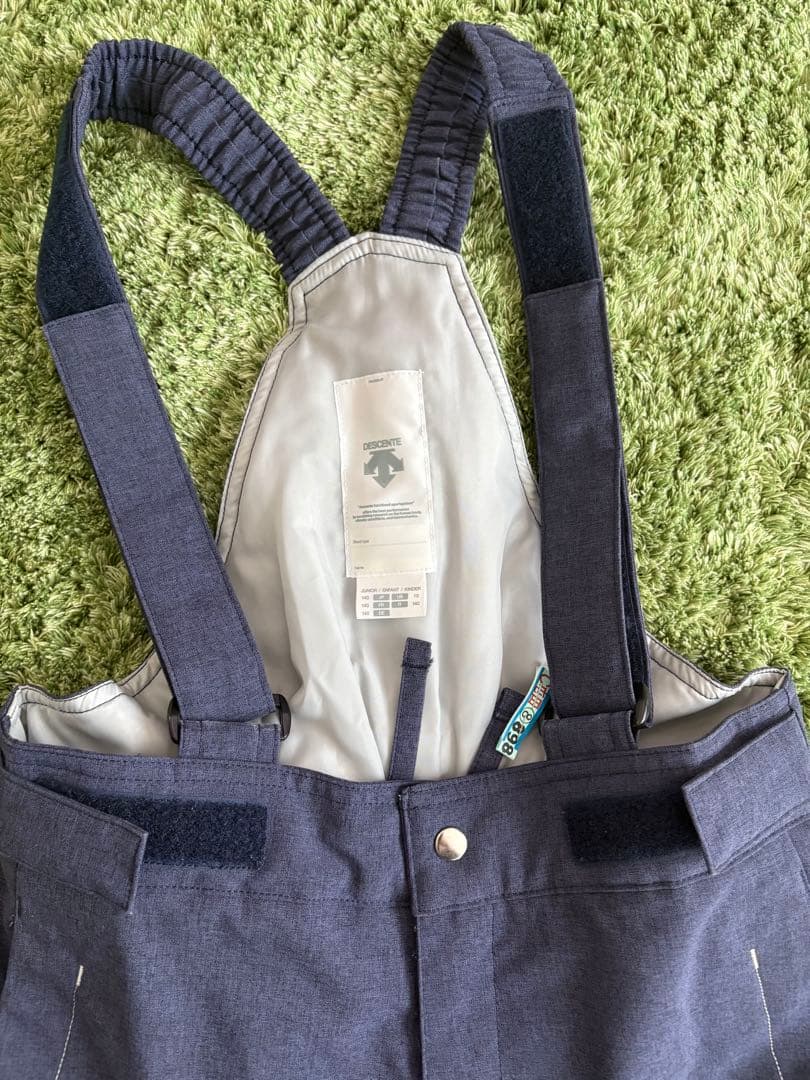 デサント　スキーウェア　上下セット 140サイズ