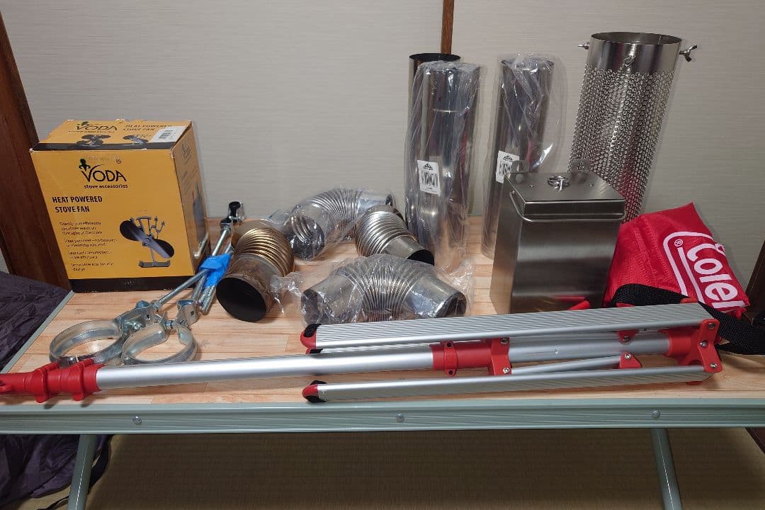 マウントスミ オーラ系用 新品と中古煙突色々と水タンクとストーブファン他
