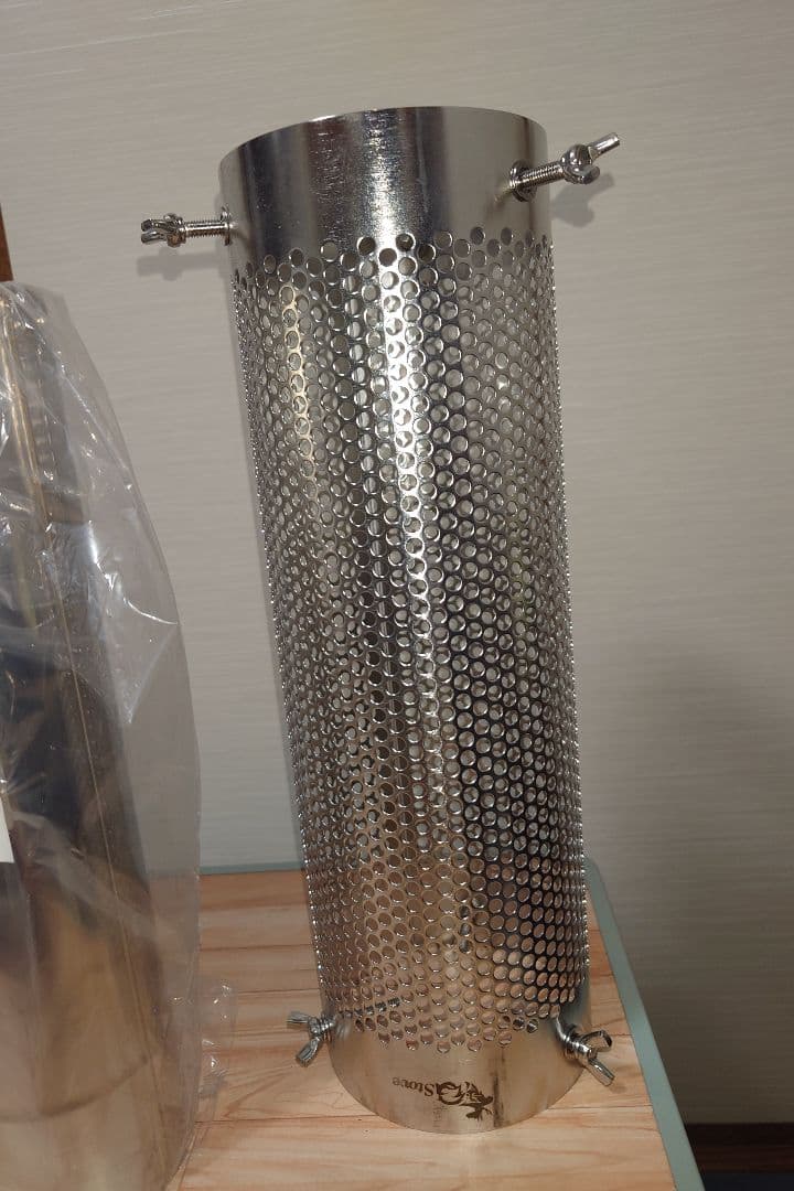 マウントスミ オーラ系用 新品と中古煙突色々と水タンクとストーブファン他