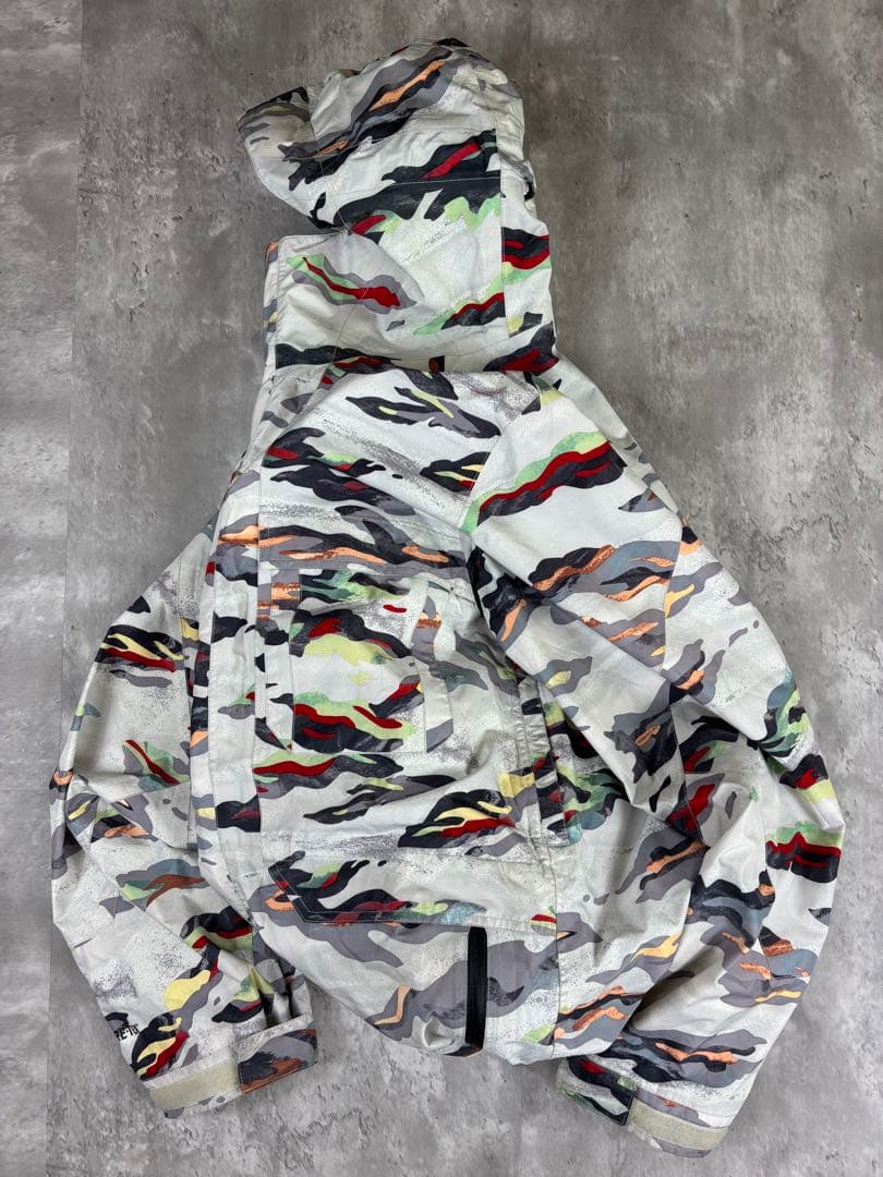 BURTON “GORE-TEX  SHELL JACKET” CAMO