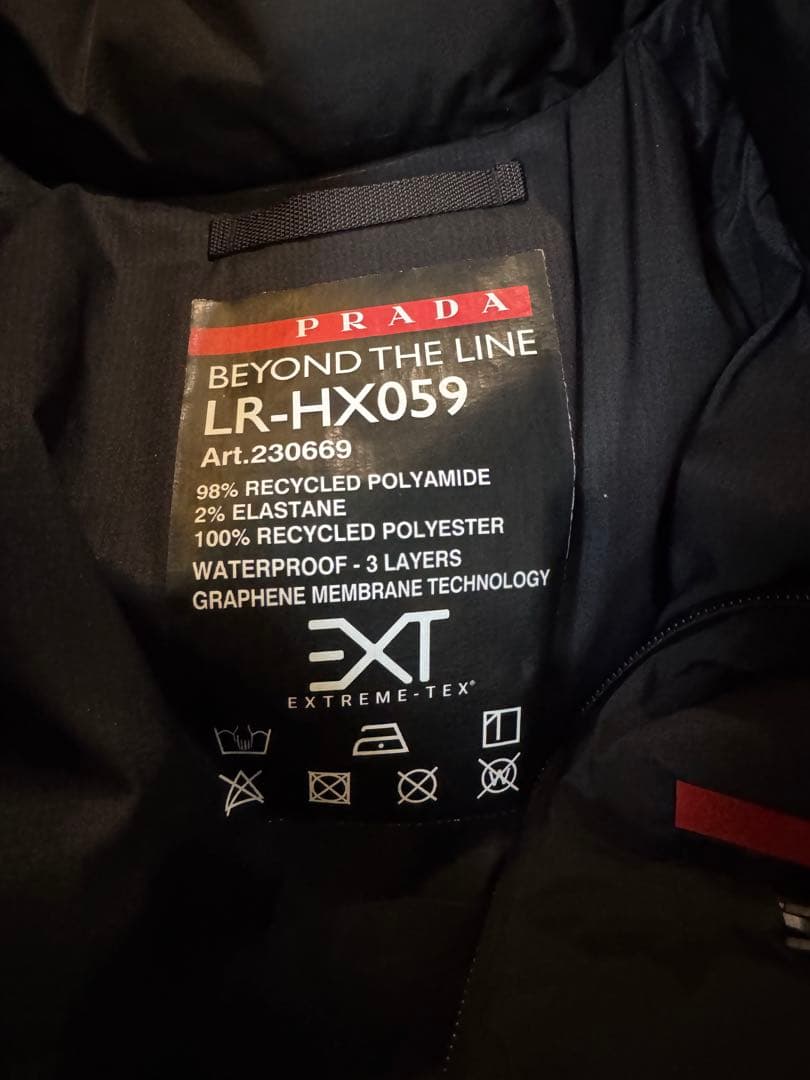 PRADA スノボ　スキーウェア