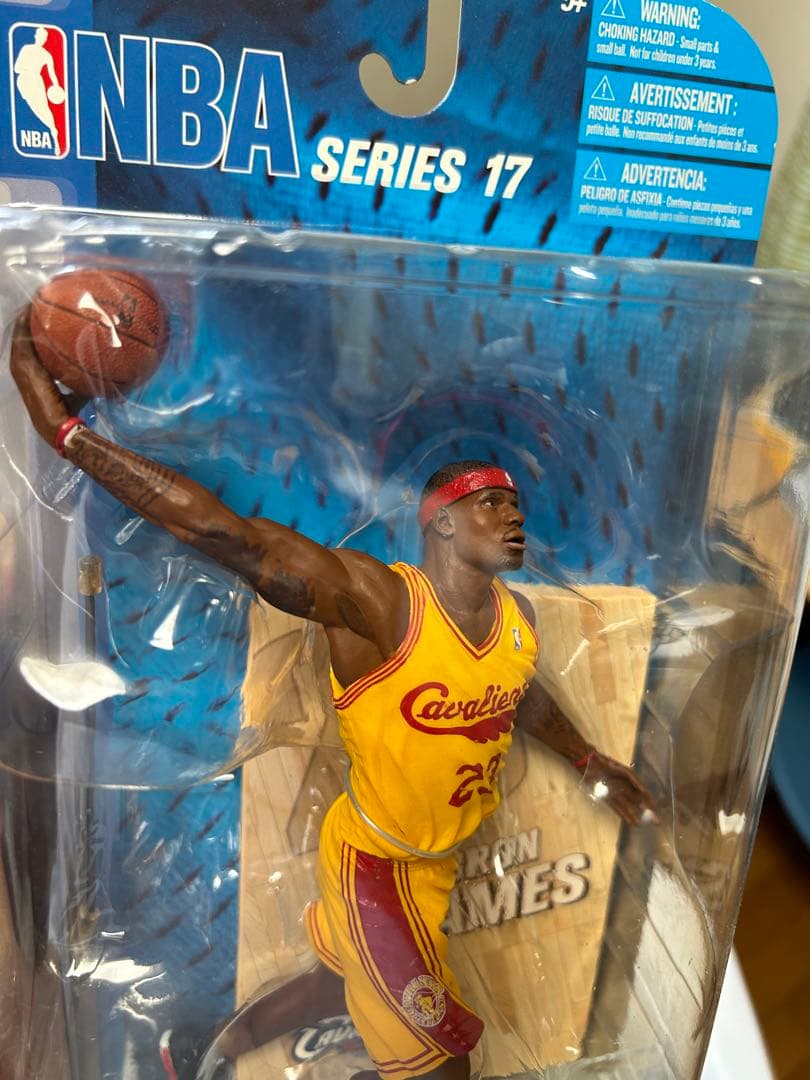 【新品未開封】NBA コービー　レブロン マクファーレン　フィギュア2体セット