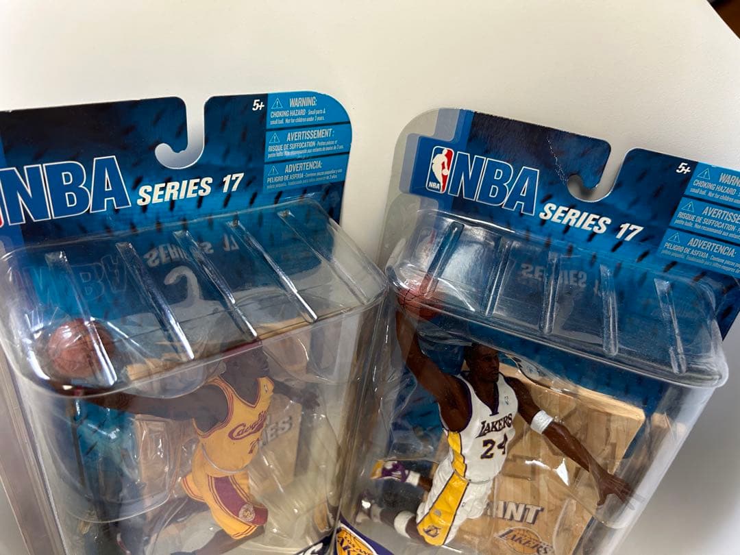 【新品未開封】NBA コービー　レブロン マクファーレン　フィギュア2体セット