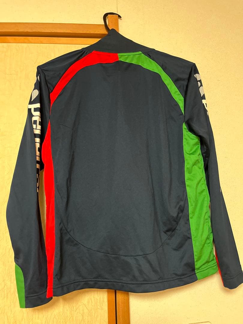 新品 penetrar SVOLME サッカー フットサル　ジャージ　上下　S