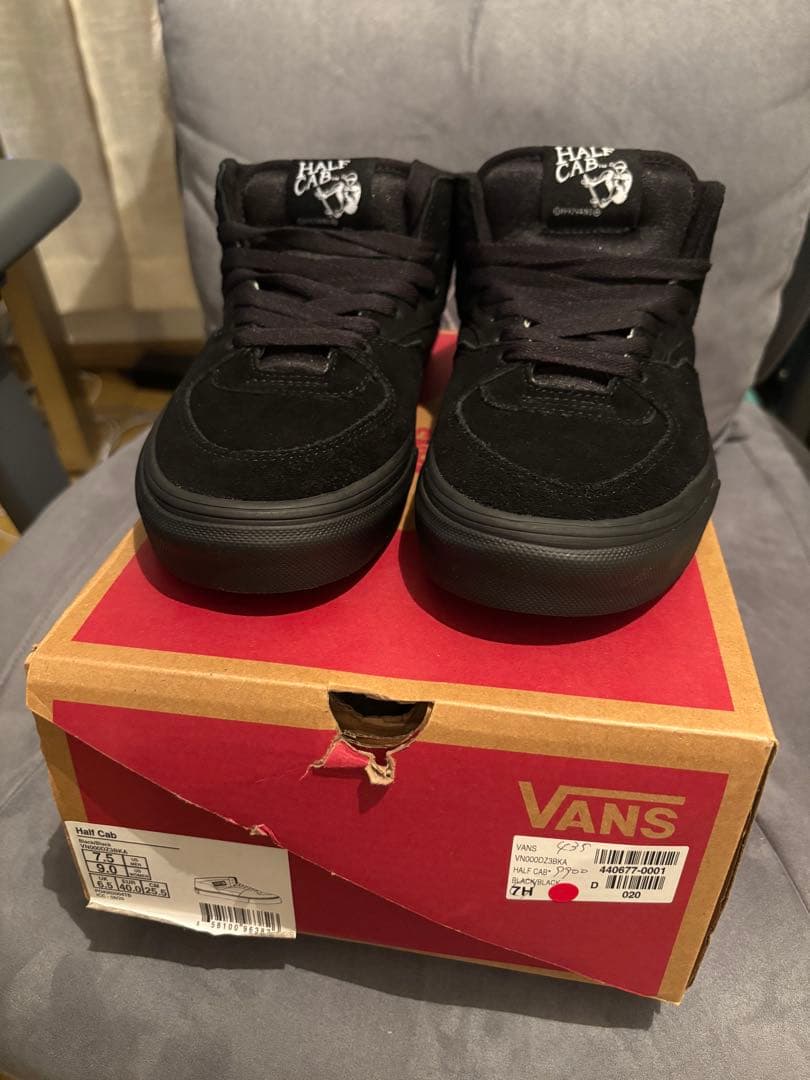新品未使用　VANS Half Cab 25.5㎝