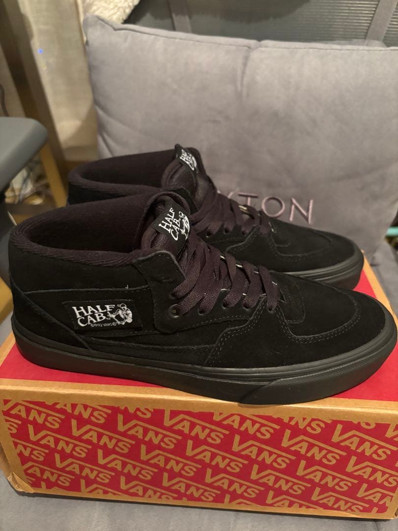 新品未使用　VANS Half Cab 25.5㎝
