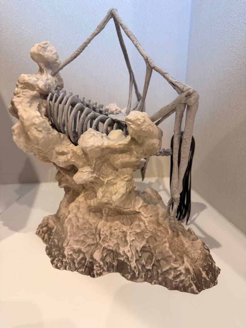 終尾の巨人 MEGAMIPACT フィギュア