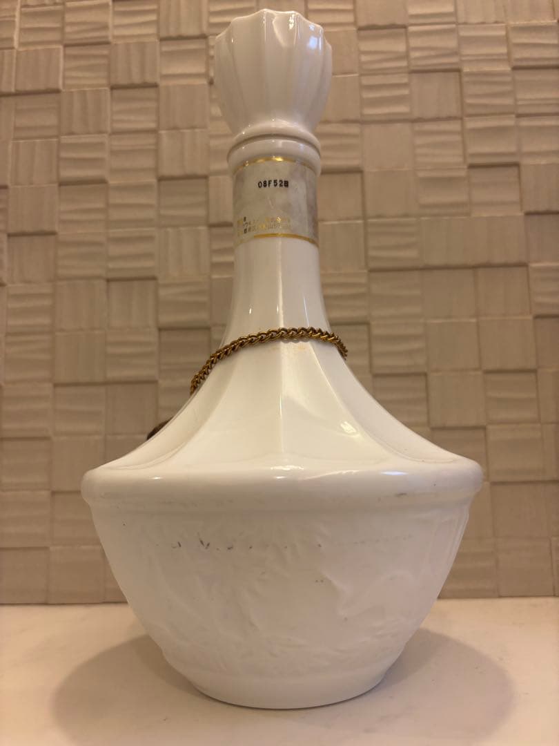 Nikka Whisky 「鶴」の陶器製ボトル