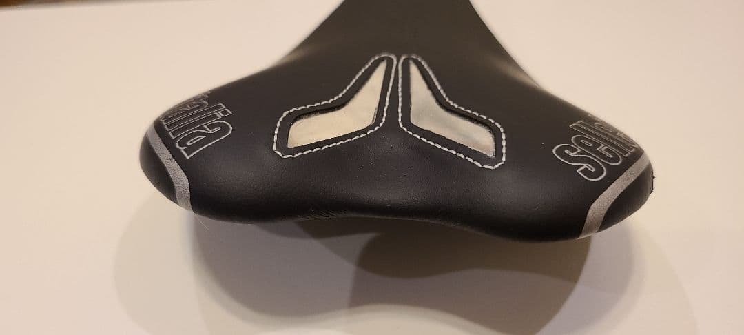 セライタリア　selle italia SLR サドル