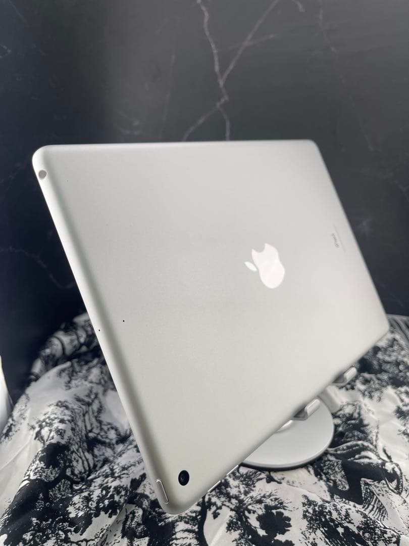 DTM・DAW Ipad 9 64Gb ( 98-99%)